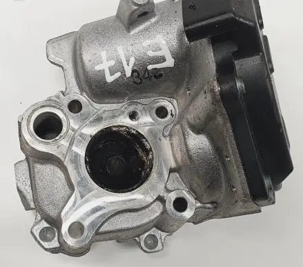 Mercedes-Benz E W212 EGR valve A6511400360