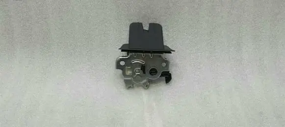 Audi A3 S3 8V Tailgate/trunk/boot lock/catch/latch 8R0827505