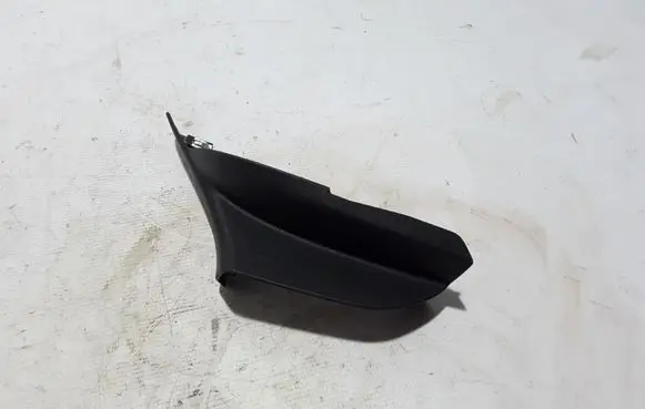 Volvo XC40 (D)pillar trim (top) 31469198
