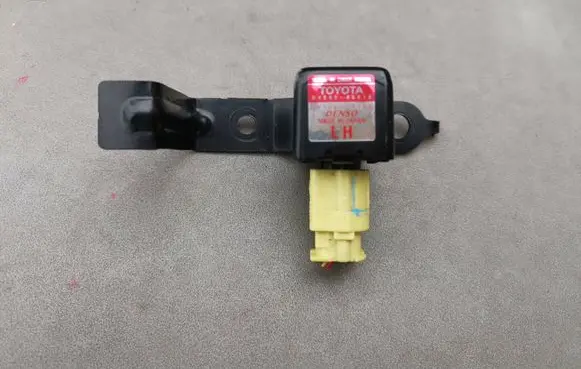 Lexus RX 330 - 350 - 400H Airbag deployment crash/impact sensor G486948010