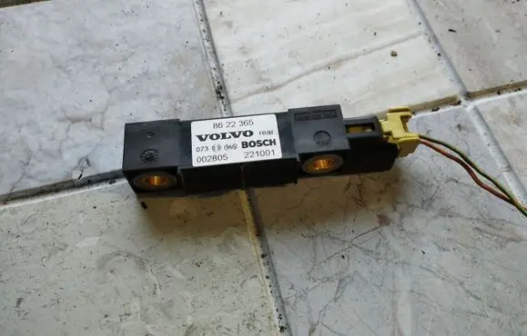 Volvo S80 Airbag deployment crash/impact sensor 8622365