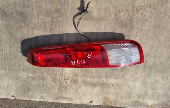 Nissan X-Trail T30 Rear/tail lights