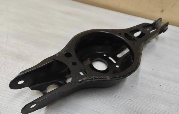 Toyota C-HR I Rear control arm 48730F4010 2527A