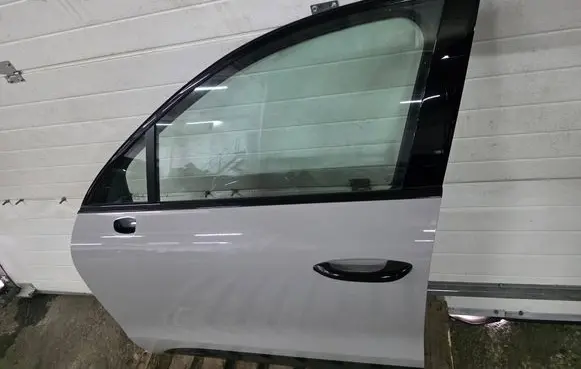 Porsche Macan (95B) Front door 