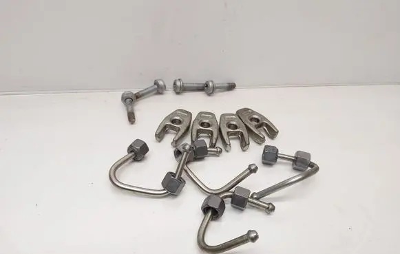 Suzuki Grand Vitara II Fuel Injector clamp holder