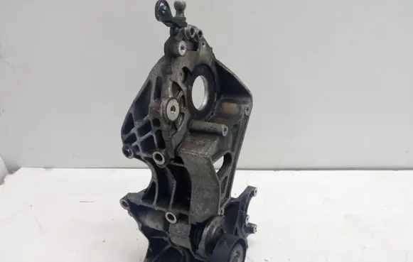 Audi A4 S4 B8 8K Engine mounting bracket 03L903143H