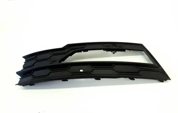Skoda Octavia Mk4 Front grill 5E3807681A