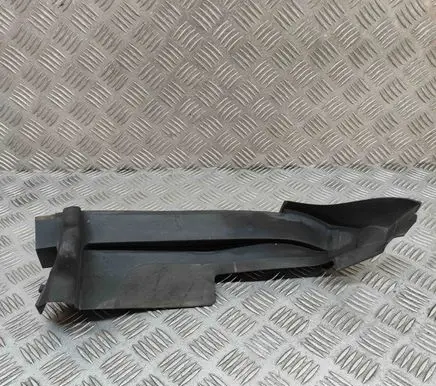 Audi Q7 4M Fender end trim 4M0821170B