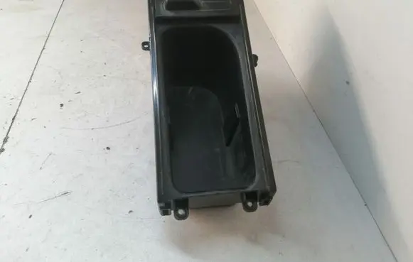 Hyundai i40 Glove box 846703Z000