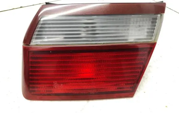 Tailgate rear/tail lights