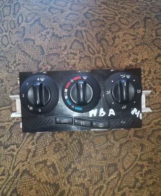 Mercedes-Benz A W168 Climate control unit 1688300485 K114798