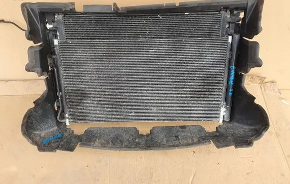 Land Rover Evoque I Coolant radiator