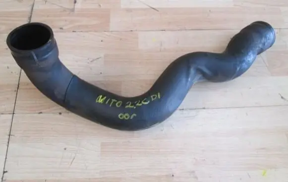 Mercedes-Benz Vito Viano W638 Engine coolant pipe/hose