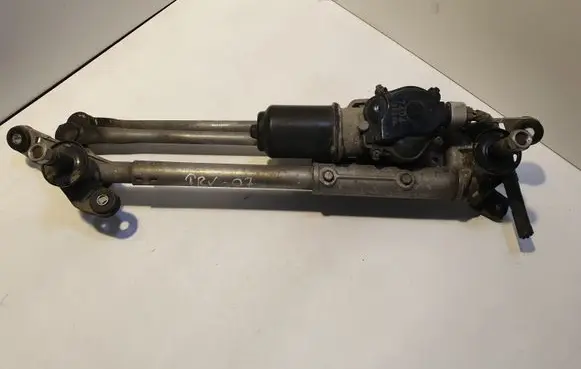 Honda FR-V Front wiper linkage and motor WM07B