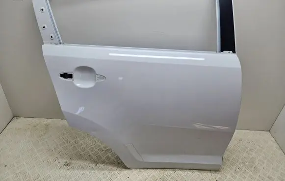 KIA Sportage Rear door