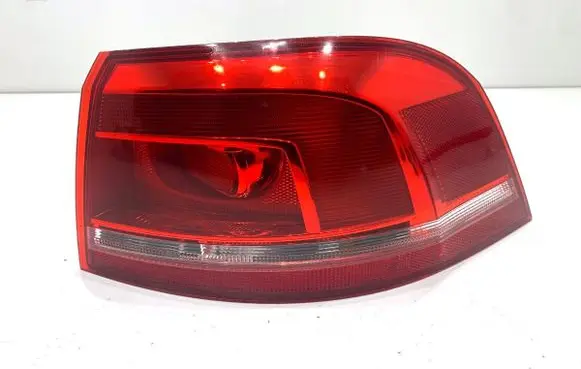 Volkswagen PASSAT B7 Rear/tail lights 3AF945096C