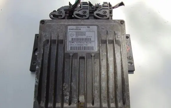 Renault Modus Engine control unit/module 8200449080