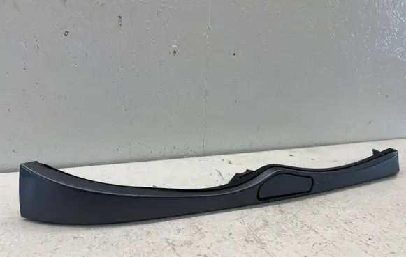 BMW 3 E46 Under headlight/headlamp trim 114609