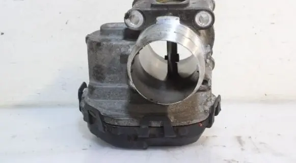Ford Focus Throttle body valve 