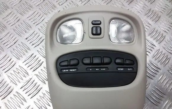 Chrysler 300M Front seat light