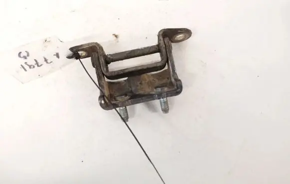 Nissan Primera Tailgate/trunk/boot hinge