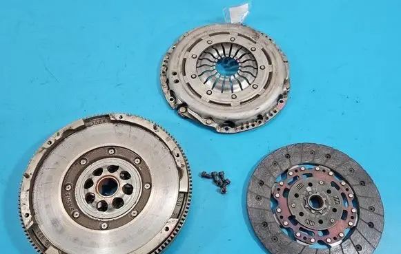 Skoda Octavia Mk4 Dual mass flywheel 05L105266F IMPRK1569135