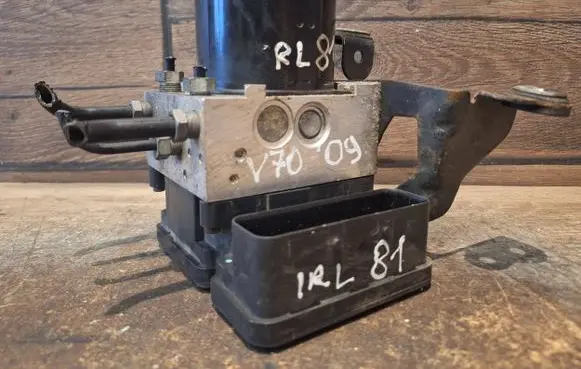 Volvo V70 ABS Pump 30681619 10061336881 10092604053