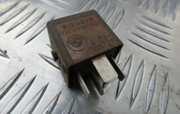 BMW 5 E34 Other relay V23134K59X108 V23134-K59-X108
