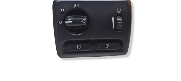 Volvo V70 Light switch 8691749