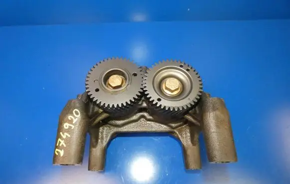 Mercedes-Benz C W205 Oil pump balance shaft A2740300285