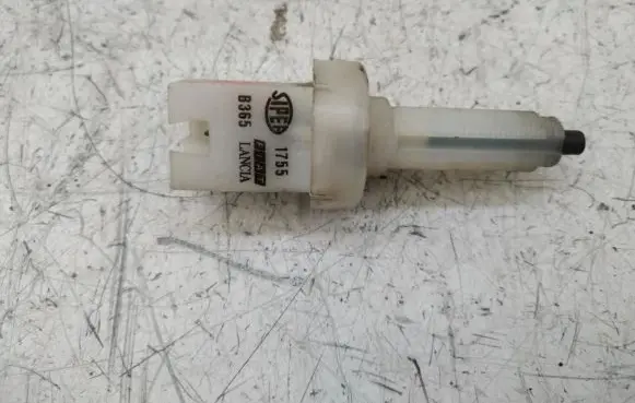Alfa Romeo 166 Brake pedal sensor switch