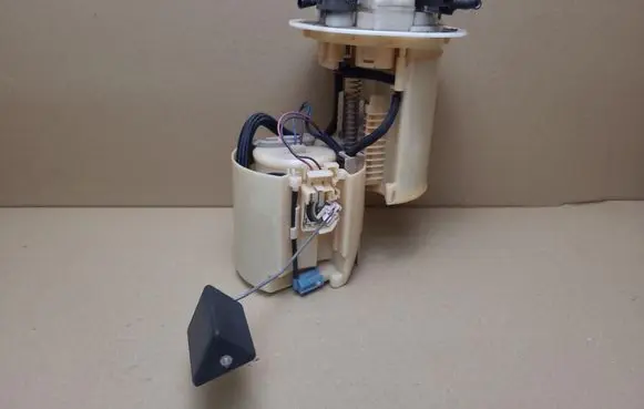 Toyota Prius (XW30) Fuel injection high pressure pump 7702047070