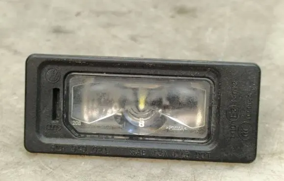 Audi A3 8Y Number plate light 5NA943021