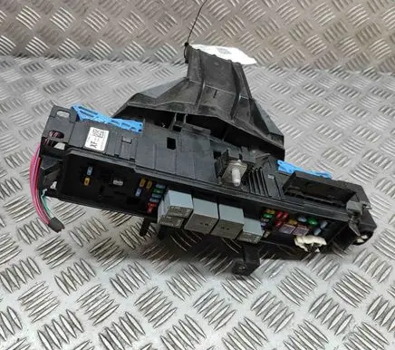 Tesla Model X Fuse module 104633100C 109440502F