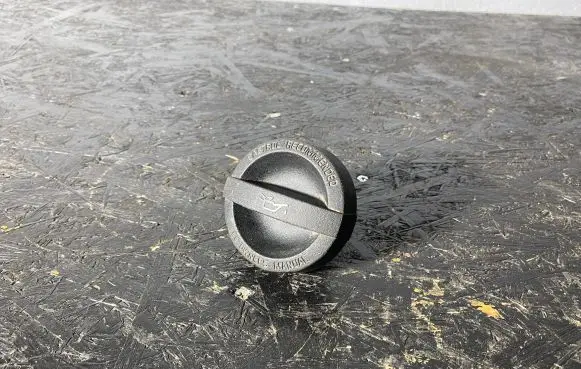Volvo XC60 Oil filler cap 6G9N6763BC