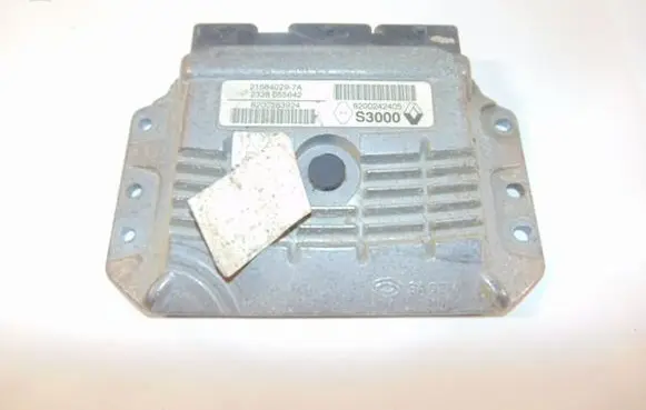 Renault Megane II Engine control unit/module 8200283924
