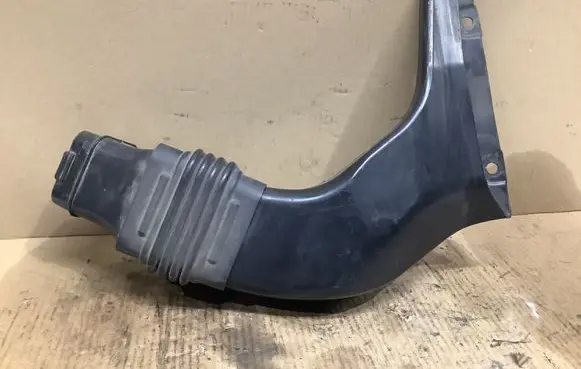 Mitsubishi Outlander Air intake duct part 1505A585