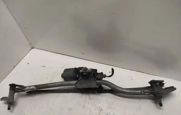 Audi A4 S4 B6 8E 8H Front wiper linkage and motor 0390241509 8E1955119