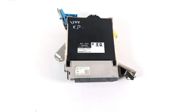 Lexus IS III XE30 Fuse module 8273053J30