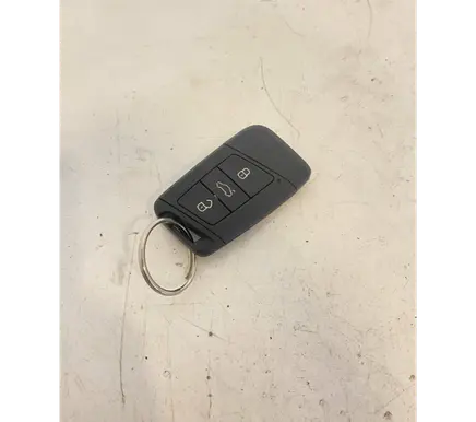 Volkswagen PASSAT B8 Ignition key/card 3G0959752K