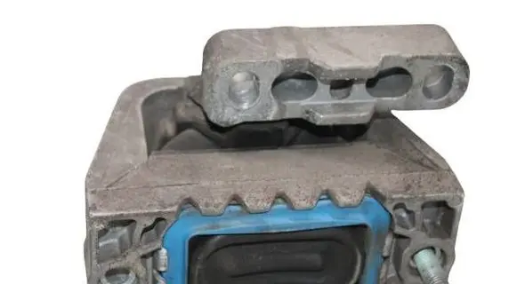 Volkswagen PASSAT B6 Engine mount bracket 3618372