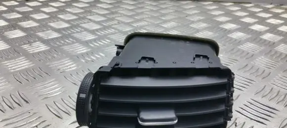 Toyota Corolla Verso AR10 Dashboard side air vent grill/cover trim 5568064020 5567064010