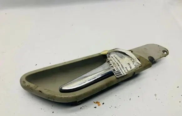 Rear door interior handle