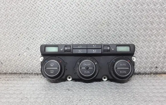 Volkswagen Touran I Climate control unit