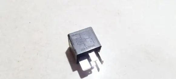 Ford Mondeo Mk III Other relay f80b14b192aa g1uhq
