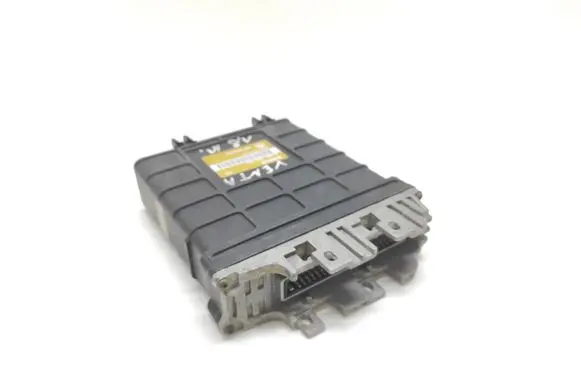 Volkswagen Golf III Engine control unit/module 1H0907311 0261200701