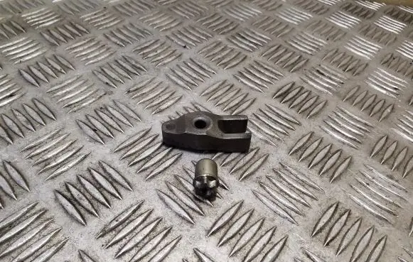 Fuel Injector clamp holder