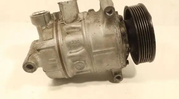 Volkswagen Touareg I Air conditioning (A/C) compressor (pump) 820803E