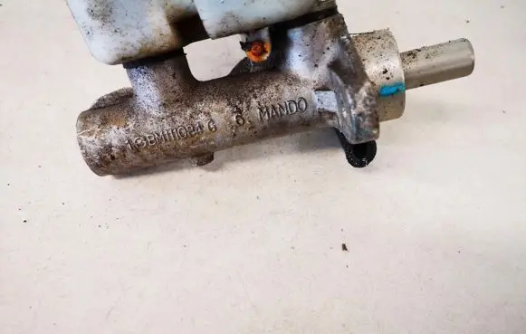 Hyundai Sonata Master brake cylinder bm111084g