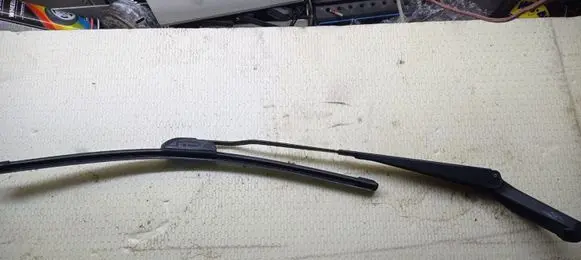 Ford Mondeo Mk III Windshield/front glass wiper blade 